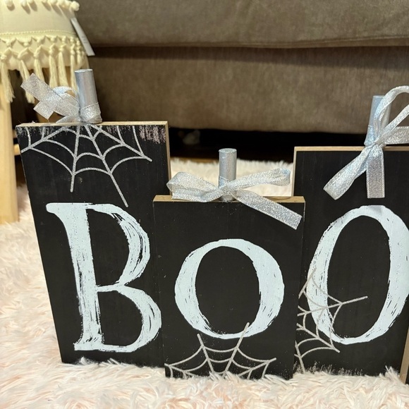 Black 'Boo' Halloween Decor Wooden Block Tabletop Decor Black Silver - Picture 3 of 5